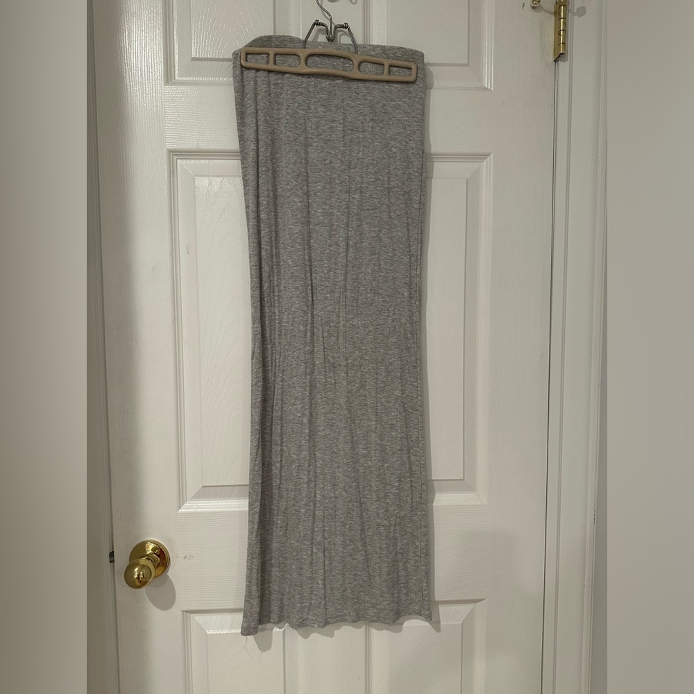 gray skirt